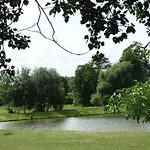 Tawerna-stawiska Resort