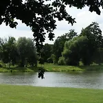 Tawerna-stawiska Resort