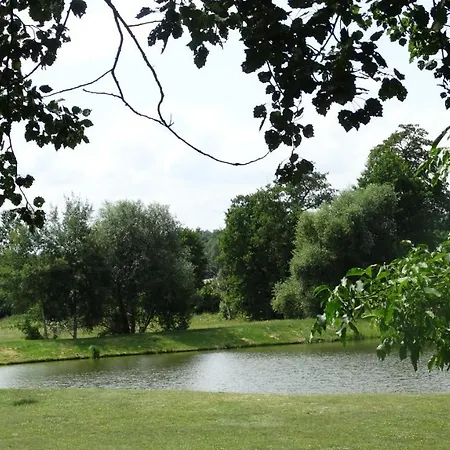 Tawerna-stawiska Semesteranläggning (resort)