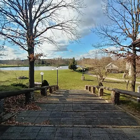 Resort Tawerna-stawiska Garbatka-Letnisko