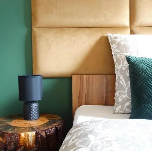 Tawerna-stawiska * Garbatka-Letnisko